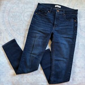 Women’s Loft Skinny Jeans in Dark Blue size 6